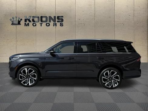 New 2026 Lincoln Navigator Black Label AWD/4WD image 2