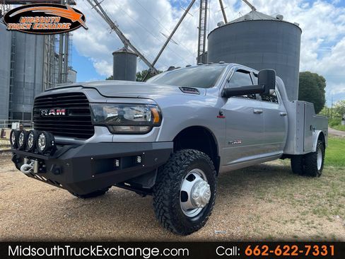 Used 2021 RAM 3500 Big Horn w/ Night Edition AWD/4WD image 1