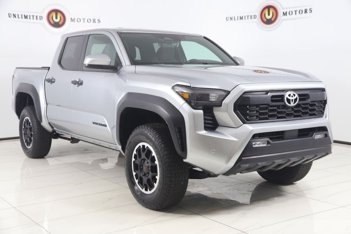 Used 2024 Toyota Tacoma TRD Off-Road AWD/4WD image 16