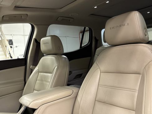 Used 2019 GMC Acadia Denali w/ Technology Package image 6