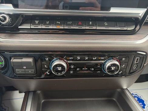 New 2026 GMC Sierra 2500 SLT w/ SLT Premium Package image 23