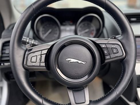 Used 2014 Jaguar F-TYPE Convertible image 39