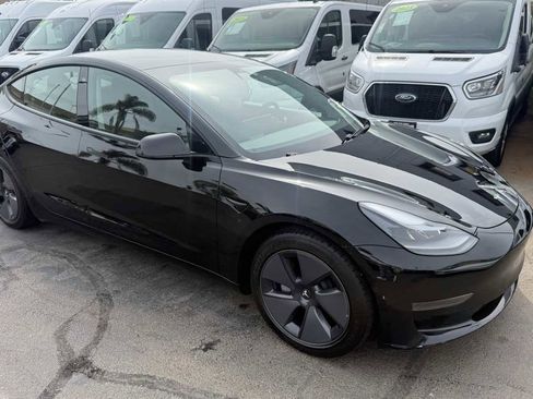 Used 2021 Tesla Model 3 image 10