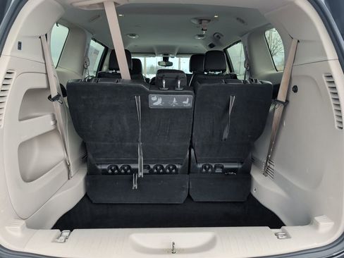 Used 2017 Chrysler Pacifica Touring-L image 19