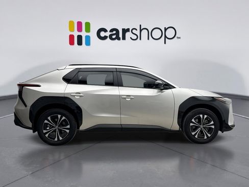 Used 2025 Toyota bZ4X AWD image 6