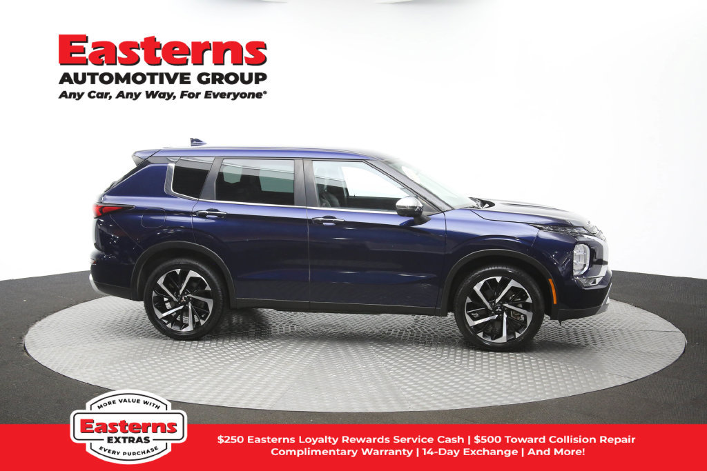 Used 2023 Mitsubishi Outlander SE AWD/4WD image 47