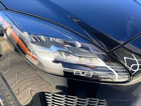 Used 2020 Jaguar E-PACE SE image 28