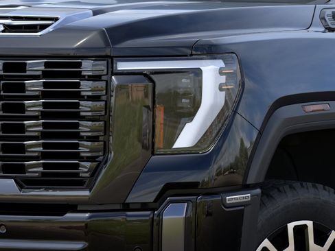 New 2026 GMC Sierra 2500 Denali Ultimate AWD/4WD image 10