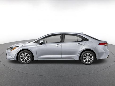 Used 2025 Toyota Corolla LE FWD image 3