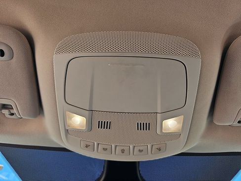 Used 2022 Ford Edge Titanium w/ Equipment Group 301A AWD/4WD image 32