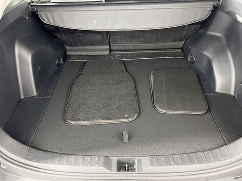 Used 2021 Toyota RAV4 XLE Premium image 25