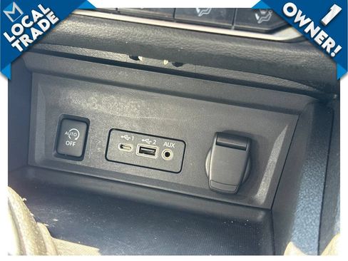 Used 2024 Nissan Sentra SV FWD image 19