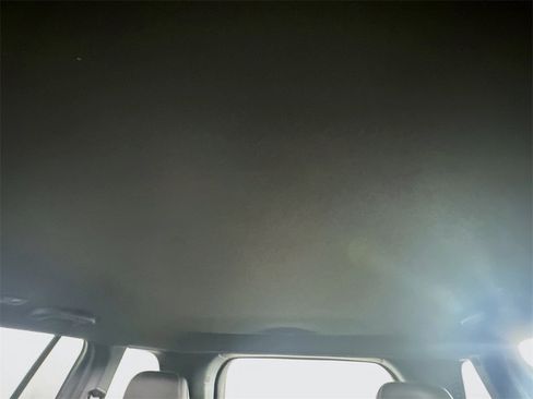 New 2025 Jeep Grand Cherokee Altitude image 14