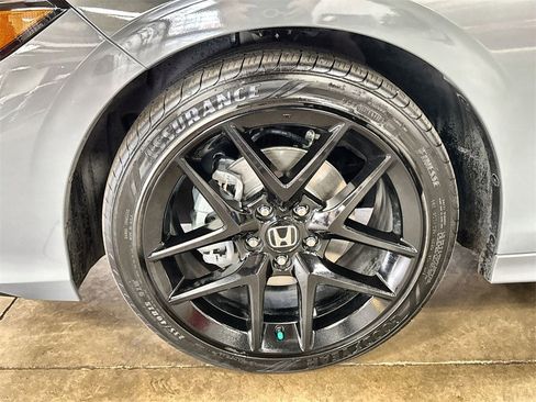 Used 2025 Honda Civic Sport image 31