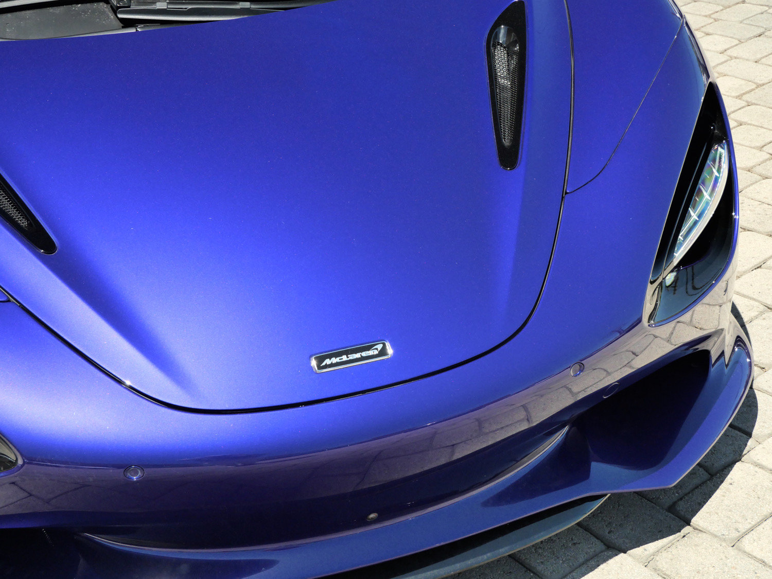 Used 2024 McLaren 750S Spider RWD image 22