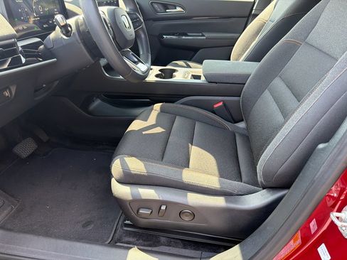 Used 2024 Honda Prologue EX image 17