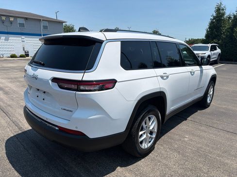 Used 2023 Jeep Grand Cherokee L Laredo AWD/4WD image 5
