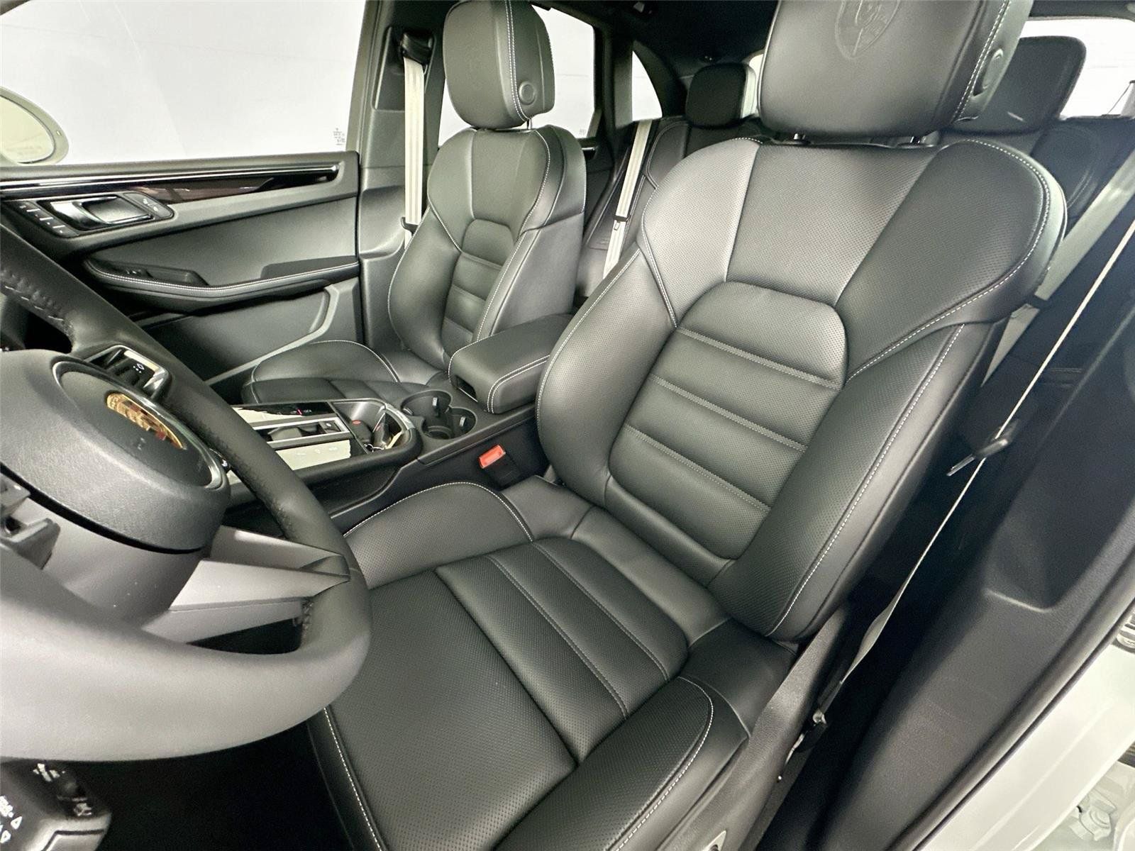 Certified 2026 Porsche Macan S AWD/4WD image 5