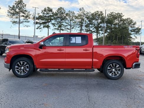 Used 2024 Chevrolet Silverado 1500 LT AWD/4WD image 9
