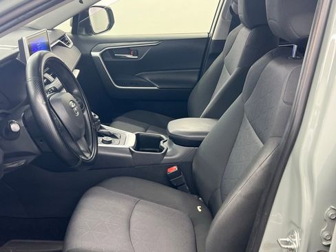 Used 2023 Toyota RAV4 XLE image 8