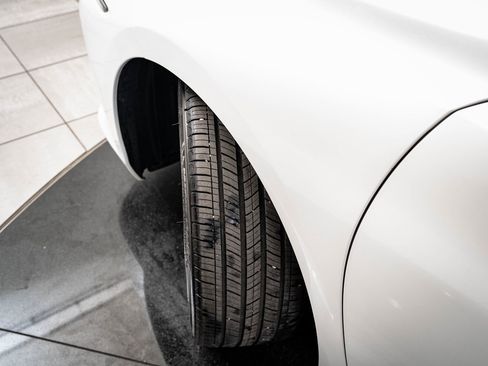 Certified 2025 Lexus ES 300h w/ Luxury Package image 47