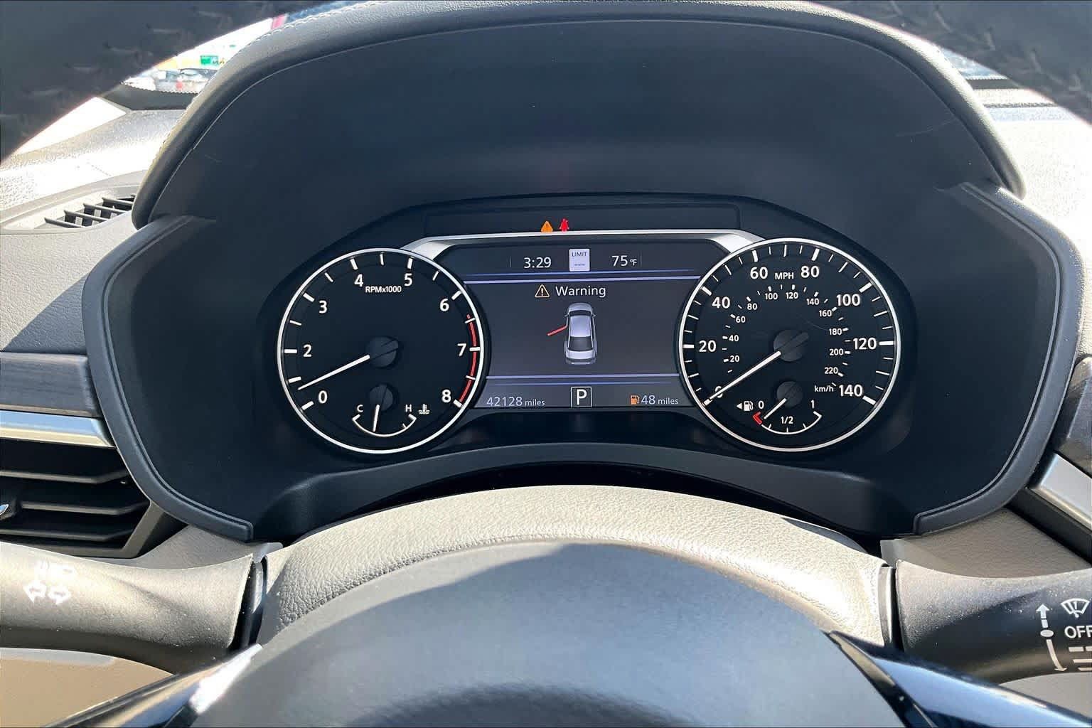 Used 2024 Nissan Altima 2.5 SV w/ SV Premium Package FWD image 26