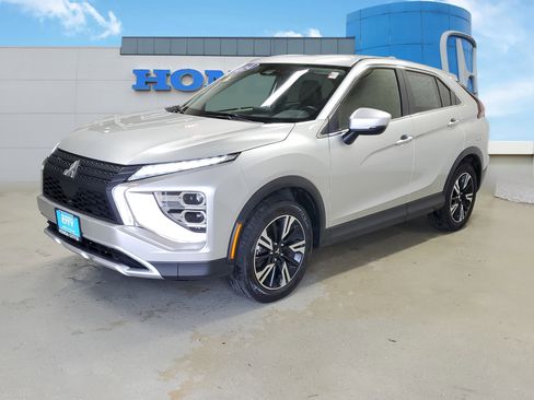 Used 2024 Mitsubishi Eclipse Cross SE AWD/4WD image 2