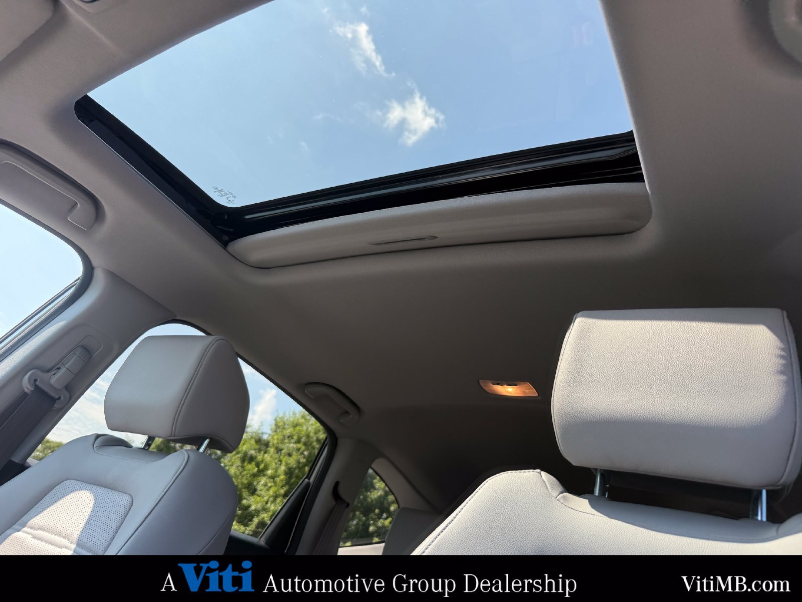 Used 2020 Honda CR-V Touring image 19
