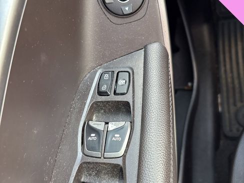 Used 2017 Hyundai Santa Fe Sport image 9