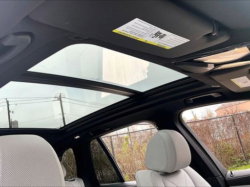 Used 2024 BMW X5 sDrive40i w/ Premium Package image 22