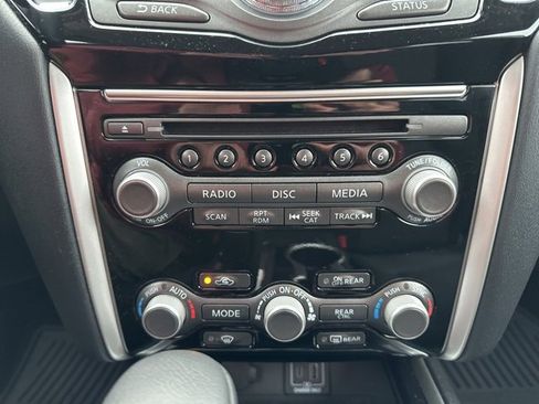 Certified 2020 Nissan Pathfinder SV image 26