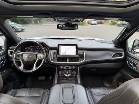 Used 2021 Chevrolet Suburban RST RWD image 30
