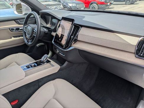 Used 2026 Volvo XC90 B6 Plus w/ Protection Package Premier AWD/4WD image 24