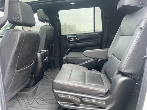 Used 2023 Chevrolet Suburban Z71 image 13