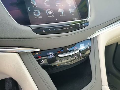 Used 2017 Cadillac XT5 Premium Luxury w/ LPO, Wheel Lock Package image 23