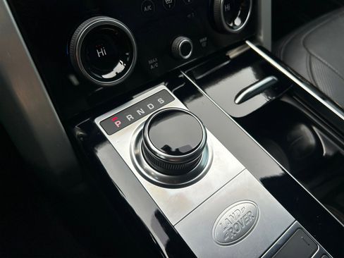 Used 2019 Land Rover Range Rover HSE image 22