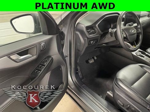 Used 2024 Ford Escape Platinum image 10