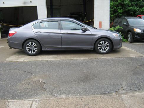 Used 2015 Honda Accord LX image 4