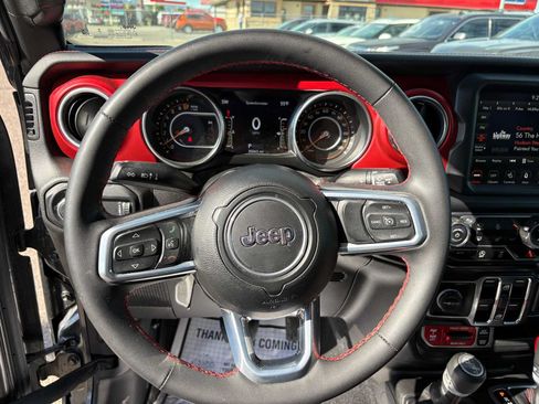 Used 2023 Jeep Gladiator Rubicon w/ LED Lighting Group AWD/4WD image 13
