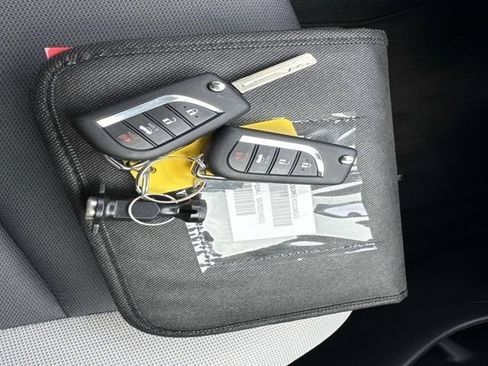 Certified 2025 Toyota Corolla LE image 30