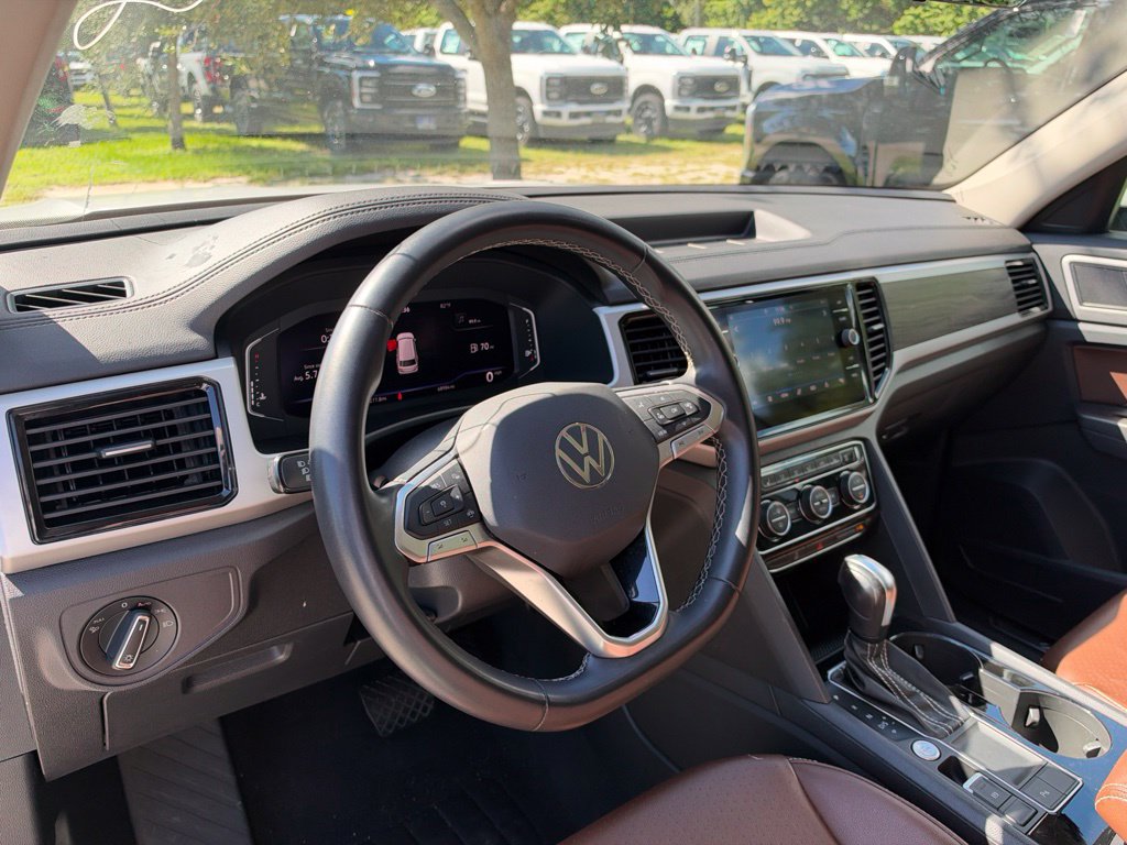 Used 2022 Volkswagen Atlas SE w/ Panoramic Sunroof Package FWD image 9
