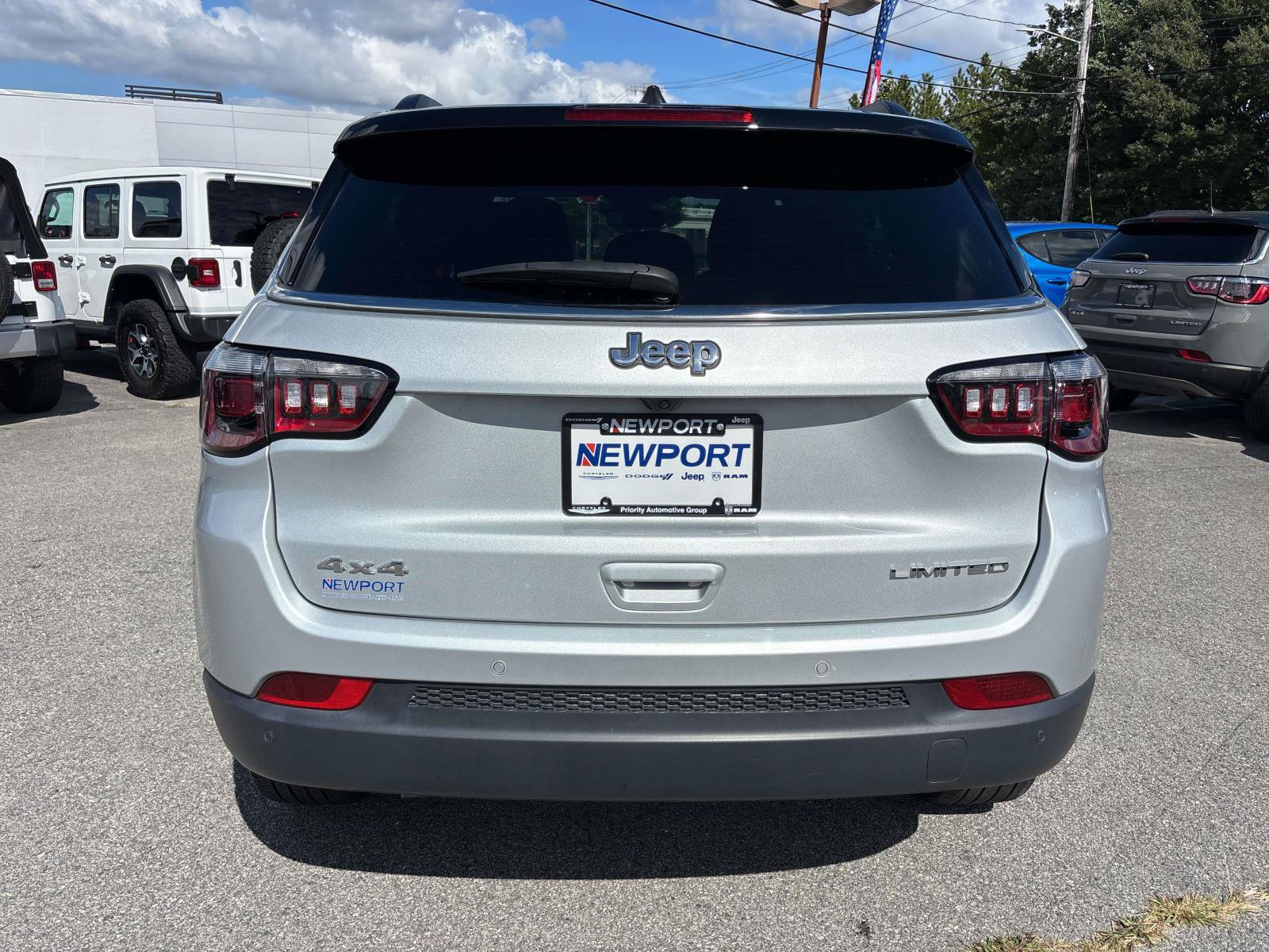 Certified 2025 Jeep Compass Limited AWD/4WD image 4