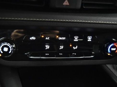 Used 2023 Buick Envision Preferred image 14