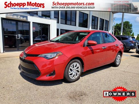 Used 2017 Toyota Corolla LE FWD image 1