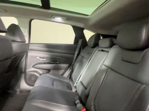 Used 2025 Hyundai Tucson Limited AWD/4WD image 17