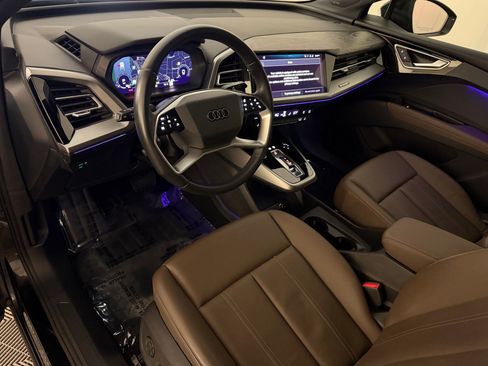 Used 2023 Audi Q4 e-tron Premium Plus w/ Premium Plus RWD image 4