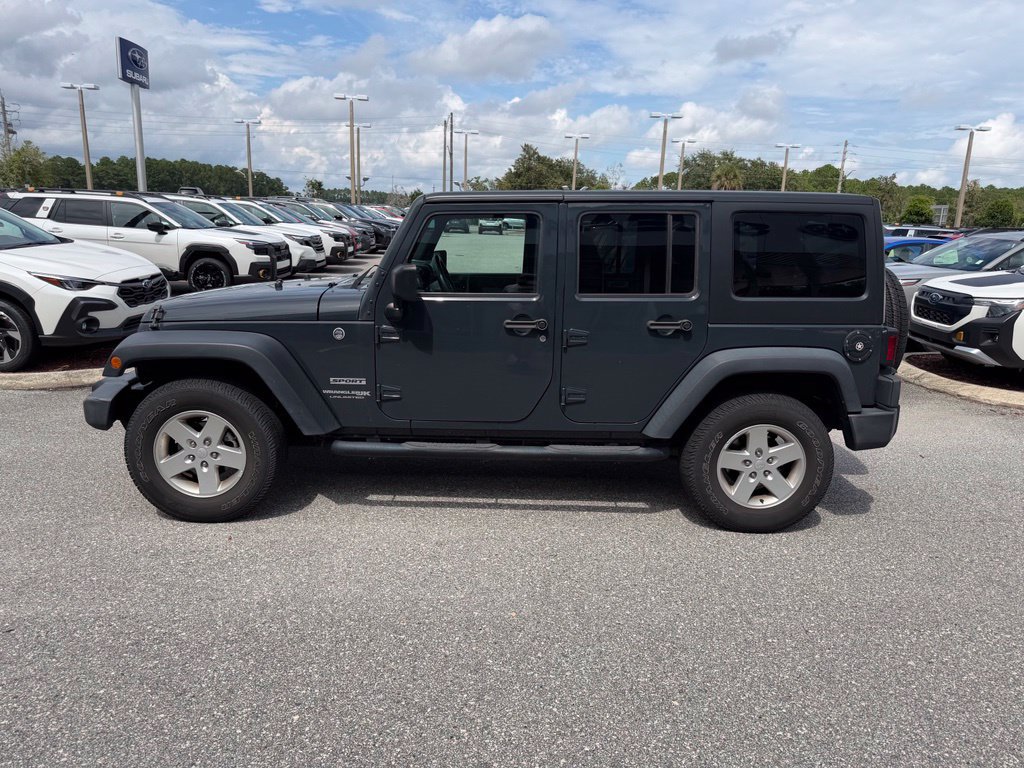 Used 2018 Jeep Wrangler Unlimited Sport S AWD/4WD image 10