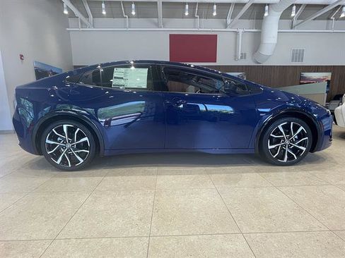 New 2026 Toyota Prius Plug-In Hybrid FWD image 8