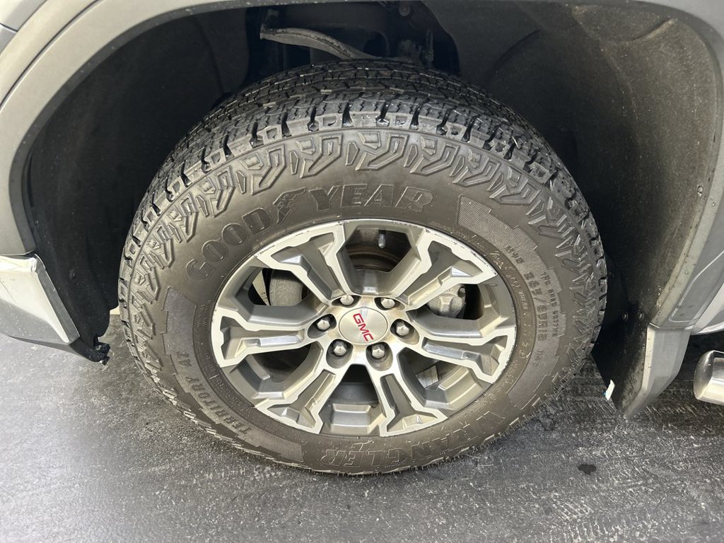 Used 2021 GMC Sierra 1500 SLE AWD/4WD image 8