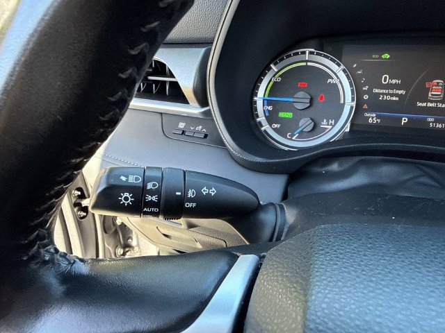 Used 2023 Toyota Highlander LE FWD image 36
